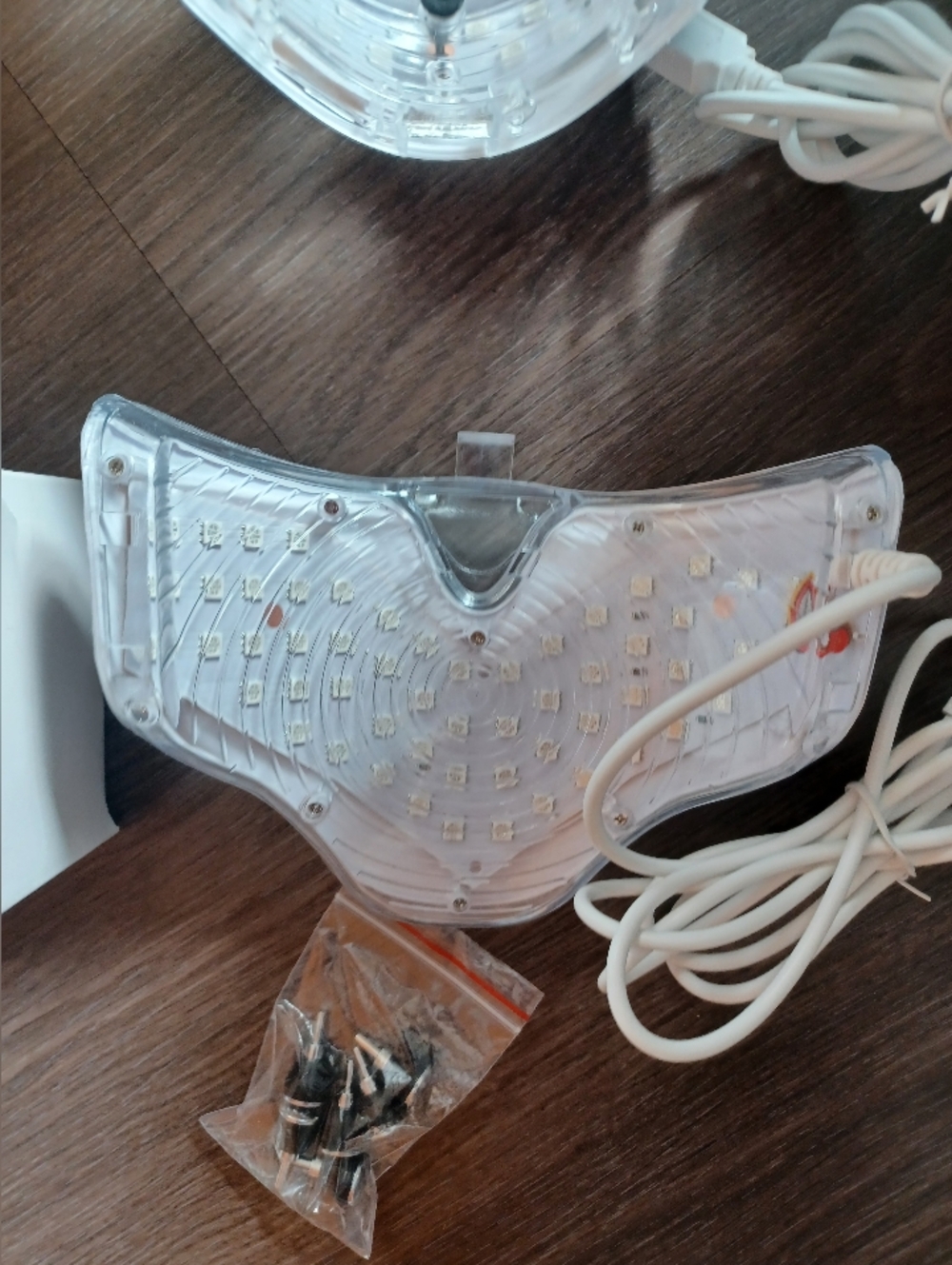 Mask & Glo Led Mask - Picture 2 of 4